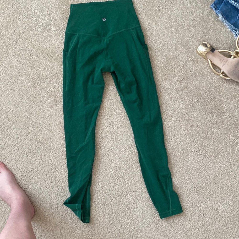 Lululemon leggings - dark green with pockets